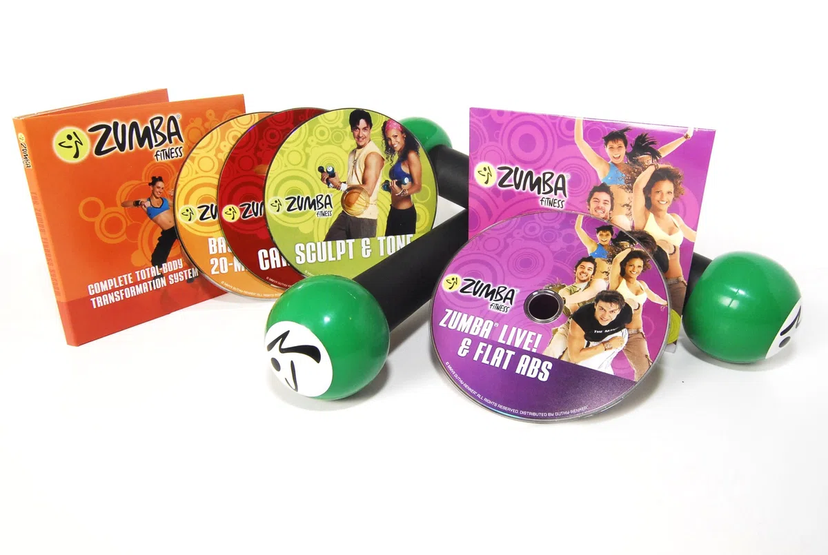 ZUMBA Coffret 4 DVD + 2 Haltères - Version Française